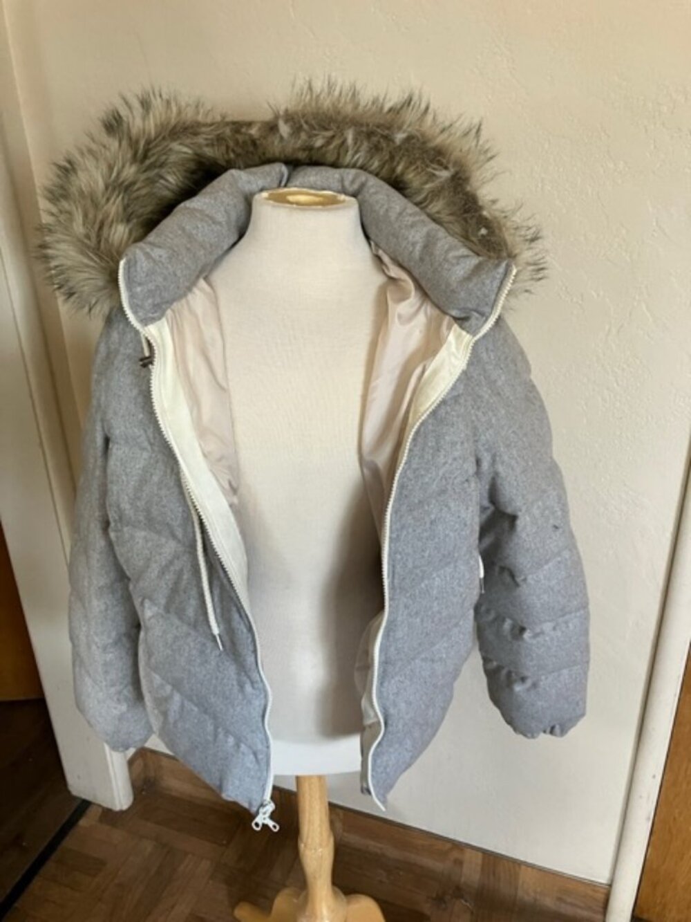 Gap puffer jacket
